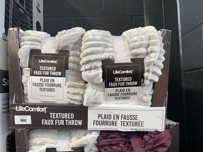 Lot 1692 - Box of Life Comfort textured faux fur throws