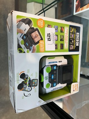 Lot 1212 - Boxed Leapfrog Magic Adventures binocular camera