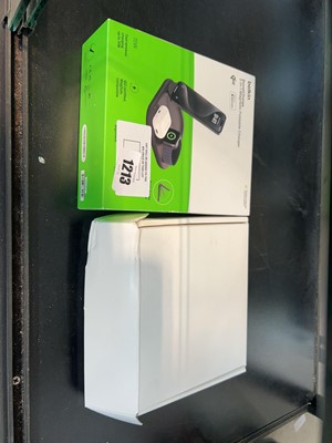 Lot 1213 - 2 x Belkin Boost Charge 3 in 1 magnetic chargers
