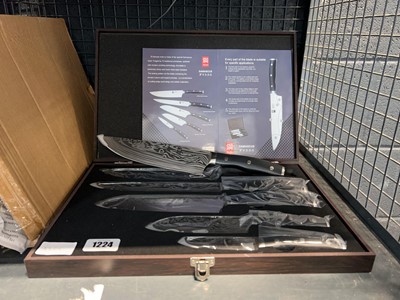 Lot 1224 - 5pce Kyoto Damascus knife set in wooden case