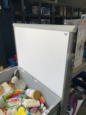 Lot 1638 - Interactive whiteboard