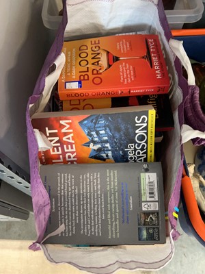 Lot 1647 - Bag of various books