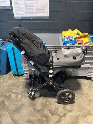 Lot 1252 - Joie pushchair and a separate Joie folding...