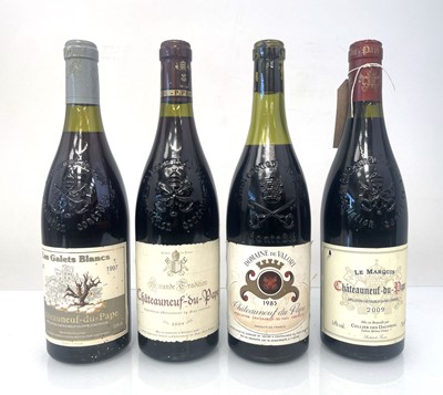 Lot 304 - 4 bottles of Chateauneuf du Pape, 1x Cellier...