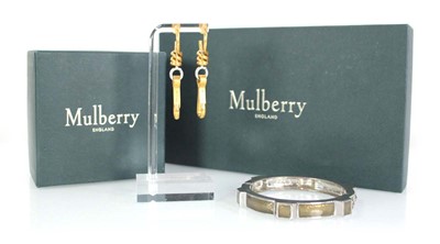 Lot 728 - A pair of Mulberry ear pendants of clip design,...