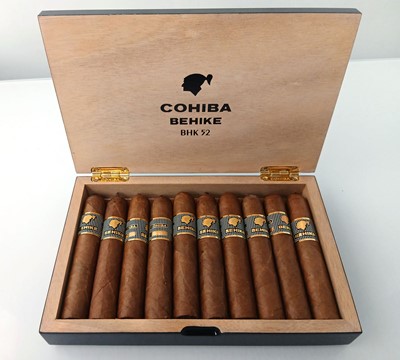 Lot 354 - A box of 10 Cohiba Behike BHK 52 Cuban Petit...