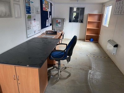 Lot 4019 - 32ft steel portable office construction site...