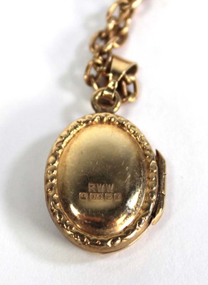 Lot 746 - A 15ct yellow gold chainlink necklace...