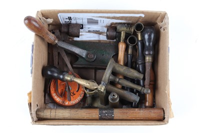 Lot 1119 - Box of vintage reloading tools