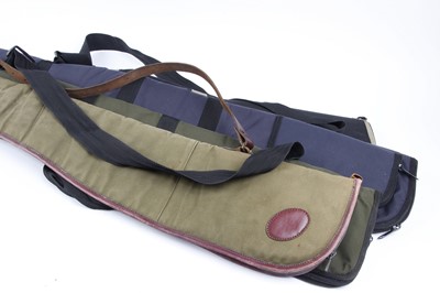 Lot 1339 - 4 padded shotgun slips