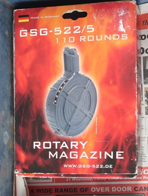 Lot 1343 - Tin containing a GSG 522/5 rotary magazine