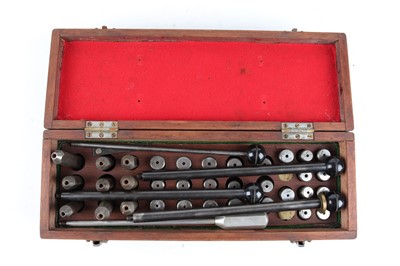 Lot 1012 - Wooden box of assorted plug gauges