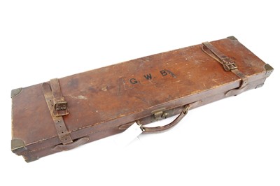 Lot 1475 - Leather gun case, baize lined interior to fit...
