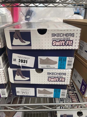 Lot 3467 - 2x pairs of ladies Skechers Bountiful trainers...