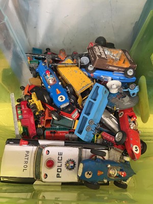 Lot 363 - A box containing assorted die cast vehicles to...