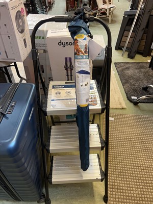 Lot 175 - A Cosco 3 Step Ladder with clip on sun umbrella