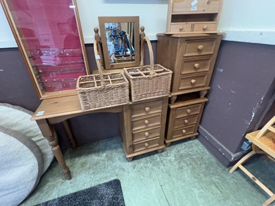 Lot 184 - A pine dressing table with drawers and swing...
