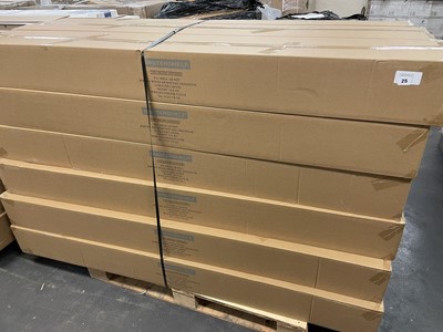 Lot 25 - 18 boxes of 3 Mastershelf white floating...
