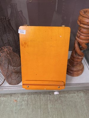 Lot 426 - An artist's box with contents