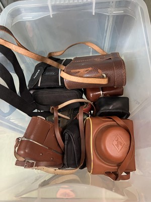 Lot 429 - A tray of various vintage cameras, binoculars,...