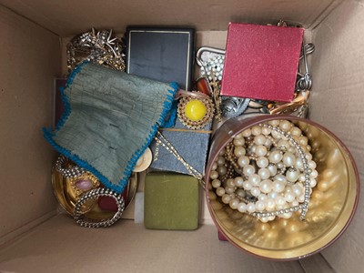 Lot 434 - A box of assorted costume jewellery to include...