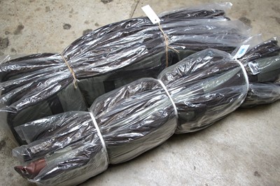 Lot 1356 - Two bundles of 5 fleece-lined 36 ins rifle slips