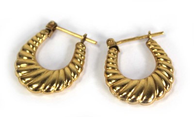 Lot 765 - A pair of 9ct yellow gold ear hoops, l. 1.9 cm,...