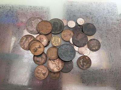 Lot 449 - A bag containing a small assortment of coinage