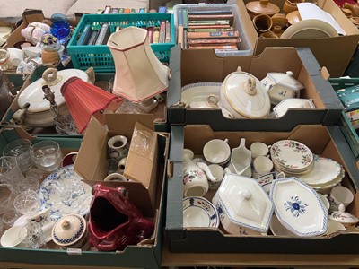 Lot 476 - Four trays of various ceramic and glassware to...