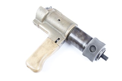 Lot 1657 - A "Cox Universal" humane slaughtering pistol,...