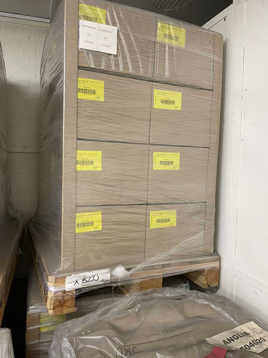 Lot 65 - Pallet of 32 boxes each containing 10 rolls of...