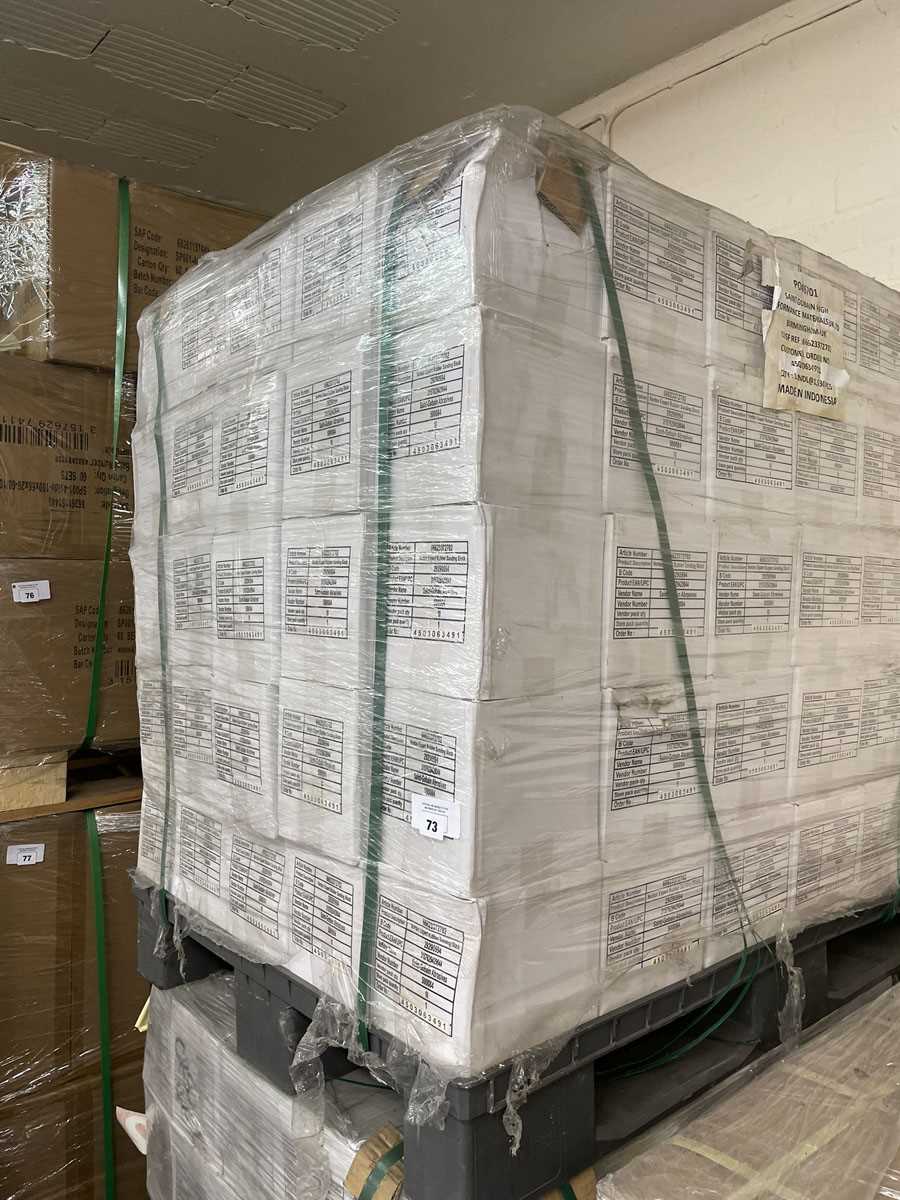 Lot 73 - 150 boxes of 10 Norton Expert rubber sanding...
