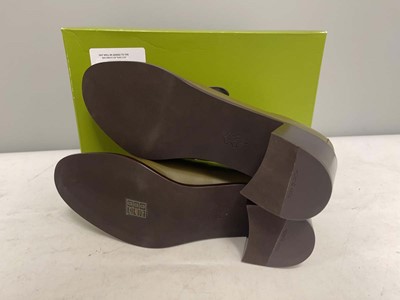 Lot Tory Burch US10.5 jessa heel loafer in green...