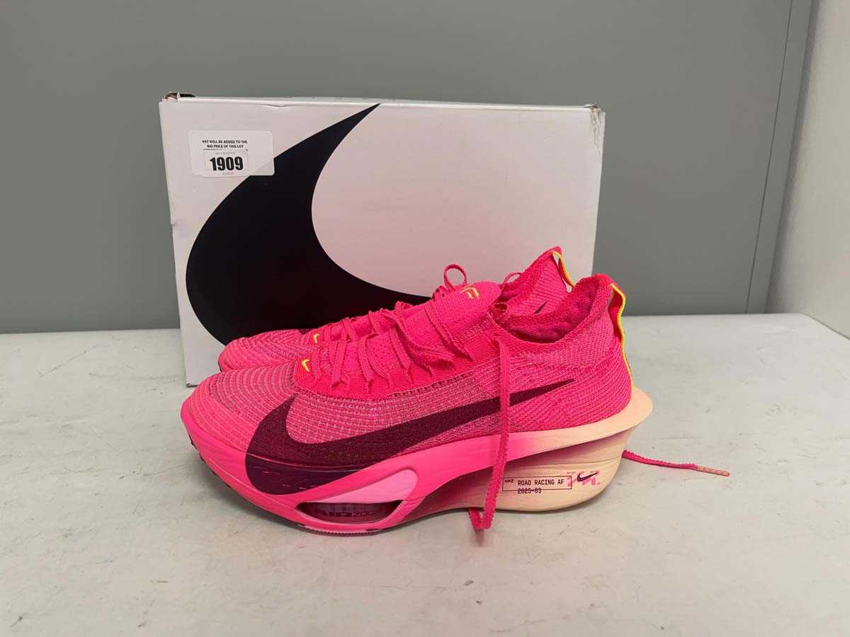 Lot Nike UK8 air zoom alphafly next% 3 trainers in...