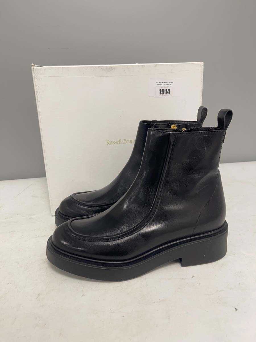 Lot Russell & Bromley EU39 embankment leather...