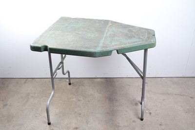 Lot 1365 - Folding shooter's table