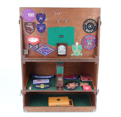 Lot 1370 - Wooden shooters range box