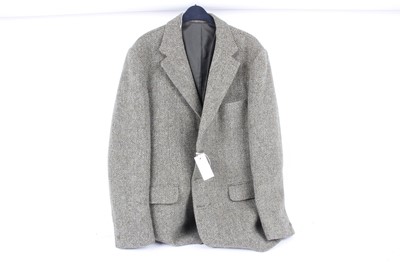 Lot 1206 - Cambrian woollen shooting jacket, 44ins