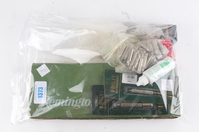 Lot 1373 - Assorted cleaning equipment plus Remington...