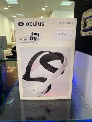 Lot 2111 - Boxed Oculus Quest 2 Elite strap