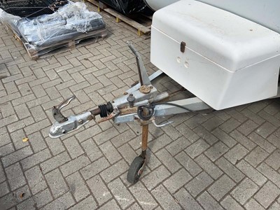Lot 4236 - Single axle touring caravan