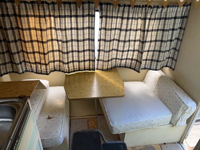 Lot 4236 - Single axle touring caravan