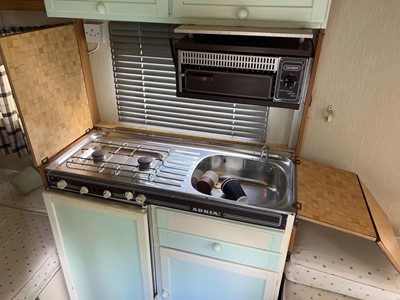 Lot 4236 - Single axle touring caravan