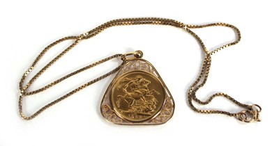 Lot 404 - A 9ct yellow gold boxlink necklace suspending...