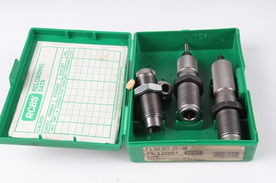 Lot 2920 - Case of .25-06 reloading dies