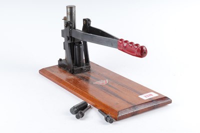 Lot 2378 - Wamadet realoading press