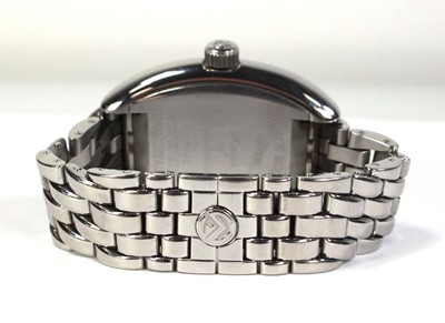 Lot 451 - A gentleman's stainless steel King...