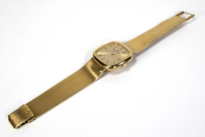 Lot 452 - A gentleman's 18ct yellow gold wristwatch by...