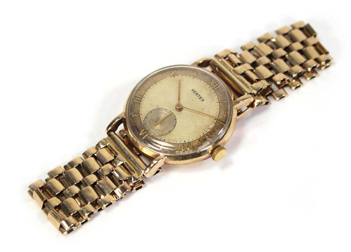 Lot 459 - A gentleman's 9ct yellow gold wristwatch by...