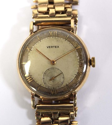 Lot 459 - A gentleman's 9ct yellow gold wristwatch by...